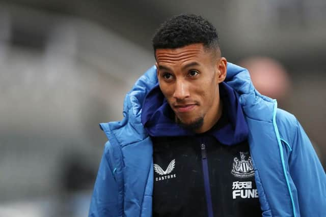 Isaac Hayden of Newcastle United arrives at the stadium prior to the Premier League match between Newcastle United and Norwich City at St. James Park on November 30, 2021 in Newcastle upon Tyne, England. (Photo by Ian MacNicol/Getty Images)