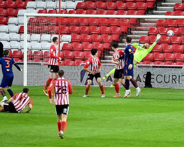 Sullay Kaikai beats Lee Burge with a stunning effort