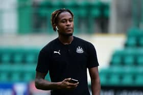 Rolando Aarons.