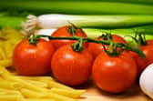 Supermarket tomatoes... another vine mess.