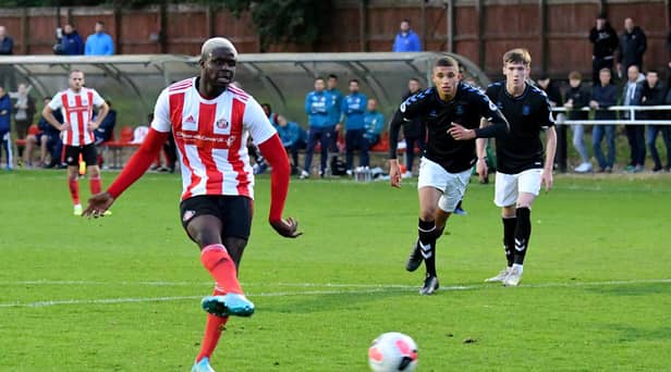 Sunderland striker Benji Kimpioka