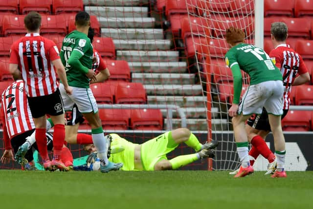 Lee Burge makes a fine save to keep the scores level at the Stadium of Light