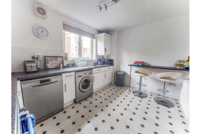 The agent says viewing is advised as the property forms part of a highly desirable modern development. There is easy access to local amenities. There are regular bus and tram services into Hillsborough and the city centre. For details visit https://www.purplebricks.co.uk/property-for-sale/2-bedroom-apartment-sheffield-1177657