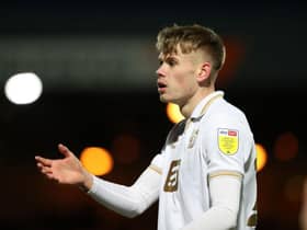 Lewis Cass has agreed to join Port Vale.