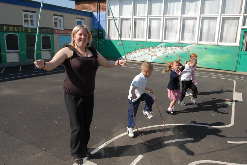 Kelly Waugh was joined by pupils from Temple Park Infants School for this skipping session in 2006.