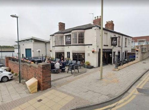 Fans of real ale will be glad this riverside spot is back open for a pint in the sun.