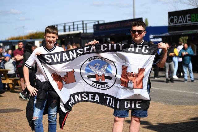 Swansea City play in the Championship and have an average attendance of 16,561.