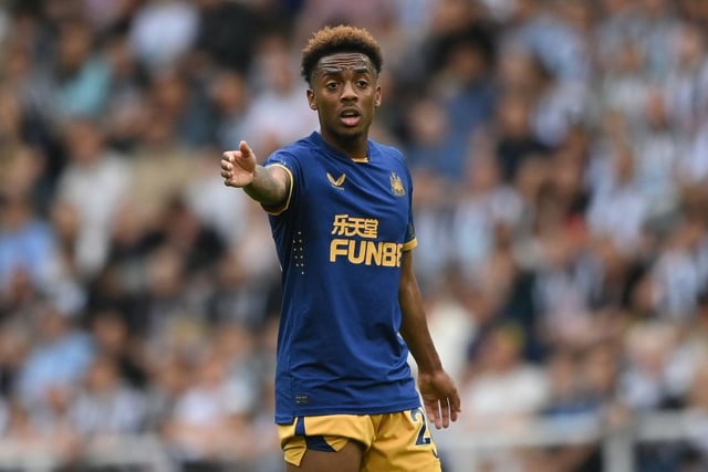 Jonjo Shelvey’s injury means this spot is up for grabs on Saturday and it could be Willock who is given the opportunity to impress. Willock looked very dangerous against Athletic Club in this role.