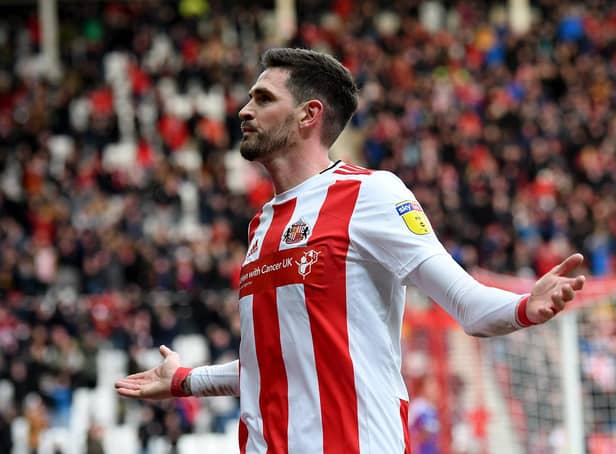 Ex-Sunderland and Rangers striker linked with surprise Championship move after public contract row