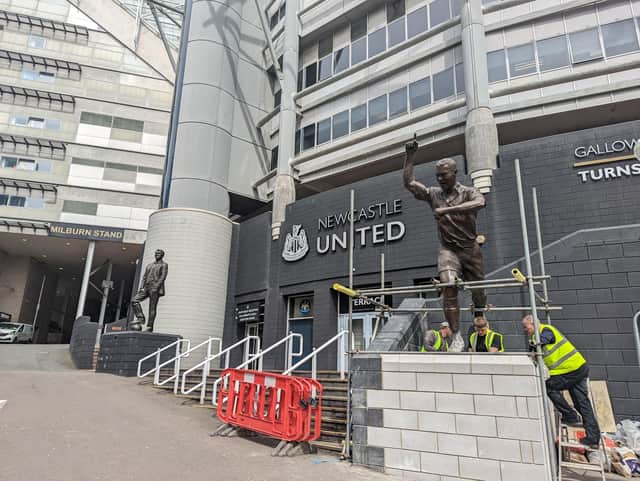 Shearer statue alongside Sir Bobby Robson.