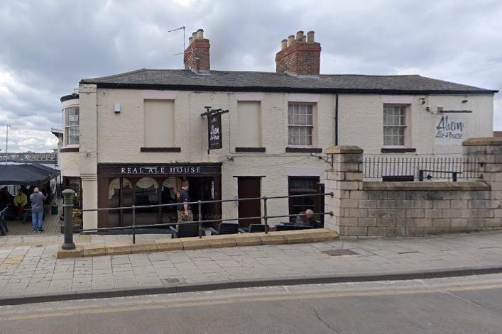 The Alum Ale House in South Shields is a familiar site for anyone who regularly uses the Shields Ferry. The pub has a 4.5 rating from 611 Google reviews.