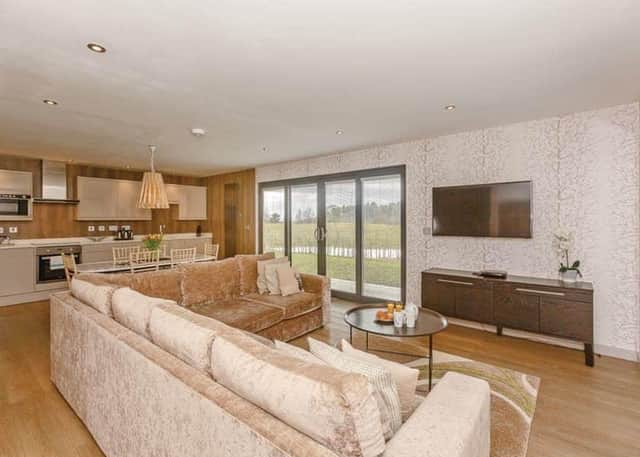 The lodges are open plan and boast a modern decor. Image: Darwin Escapes