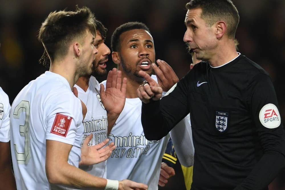 Arsenal's Kieran Tierney,  Mo Elneny and Gabriel appeal to referee David Coote during the Emirates FA Cup Third Round match between Oxford United and Arsenal at Kassam Stadium on January 09, 2023 in Oxford, England. (Photo by Stuart MacFarlane/Arsenal FC via Getty Images)