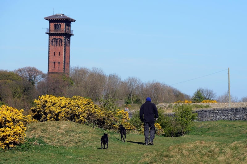 Most recent census information combines electoral wards of East Boldon and Cleadon. The last time data from households only in Cleadon was announced, it gave the village a population of 4,795. This came in 2001.