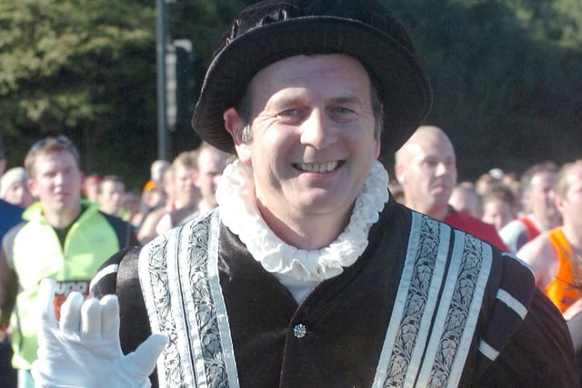 A classic look for this Shakespearean runner in 2008.