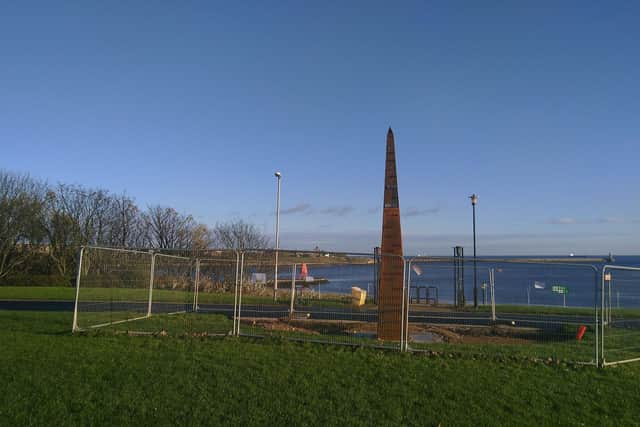 The huge metal artwork has appeared on the 'Hilltop' area of the park, which offers one of the best views in South Tyneside