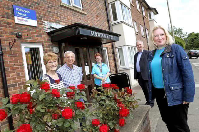 Residents Lorna and Warren; Karbon’s scheme coordinator Liz Smith; Paul Fiddaman and Emma Lewell-Buck