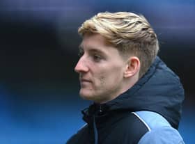Newcastle United winger Anthony Gordon has an ankle injury.