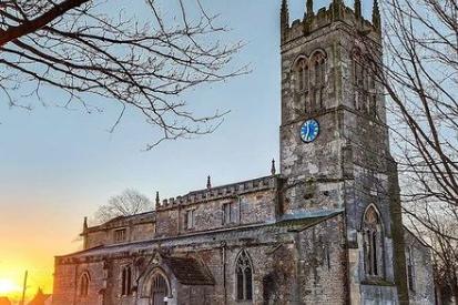 A lovely shot of Wadworth by @stevepennock99.
