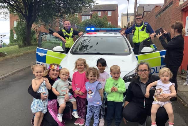 Children from Nurserytime South Shields with Northumbria Police officers.