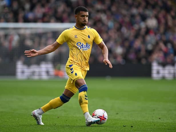 Everton defender Mason Holgate will be suspended for the game against Newcastle United (Photo by Mike Hewitt/Getty Images)