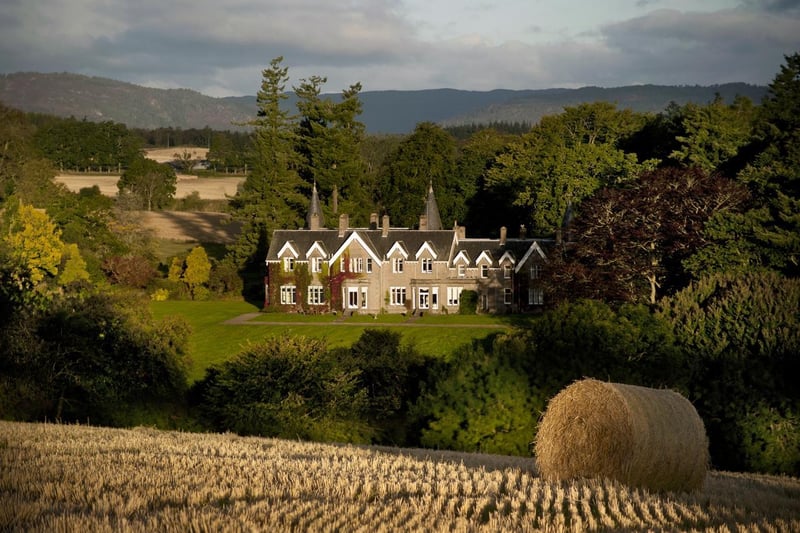 Situated within its own private estate overlooking the River Tay, 14 miles north of Perth, the Ballathy House Hotel welcomes dogs, who can dine with you in the Alcove on request.