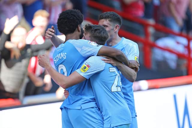 Ellis Simms celebrates his second goal