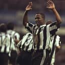 Les Ferdinand (Mandatory Credit: Ben  Radford/Allsport)