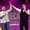 Last year's winner, Gordon Robertson (left)