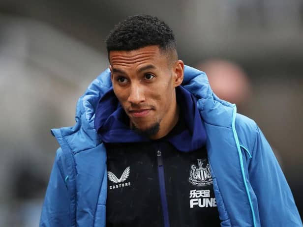 Isaac Hayden of Newcastle United arrives at the stadium prior to the Premier League match between Newcastle United and Norwich City at St. James Park on November 30, 2021 in Newcastle upon Tyne, England. (Photo by Ian MacNicol/Getty Images)