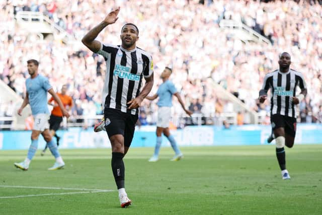 Callum Wilson of Newcastle United celebrates scoring their side's second goal during the Premier League match between Newcastle United and Manchester City at St. James Park on August 21, 2022 in Newcastle upon Tyne, England. (Photo by Clive Brunskill/Getty Images)