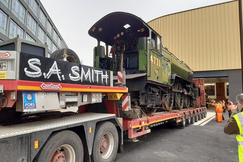 Green Arrow prepares to leave the lorry at Doncaster Museum