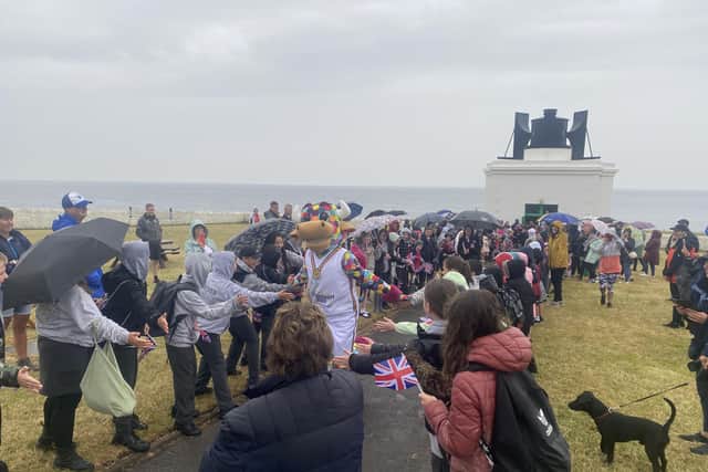 The Birmingham 2022 Commonwealth mascot high-fived pupils.