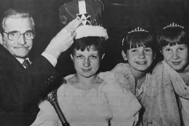 Dysart Kirk Hall packed for the festivities to celebrate the 400th anniversary of it becoming a royal burgh
Dysart's gala queen was also crowned by Councillor Charles Gardner.
He is pictured with queen, Lynsey Dunne, 11, and her maids of honour, tens year olds Vivienne Strang, and Jacqueline Somerville.