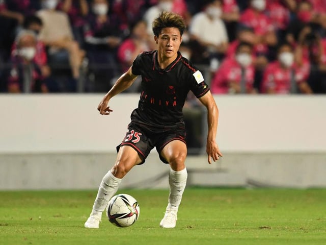 Hearts have made a bid for Japanese internationalist Tsuyoshi Ogashiwa. The 23-year-old is a striker who plays for Hokkaido Consadole Sapporo in the J-League. The club hope to complete a deal next month when the transfer window opens with Robbie Neilson keen to add to his forward line. (Various)