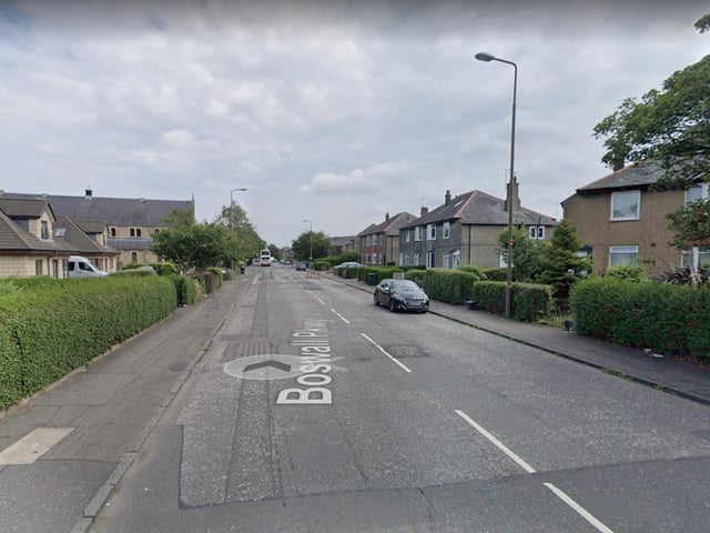 All roads closed at junction for manhole repairs At the junction with Pilton Crescent and
Wardieburn Street East.