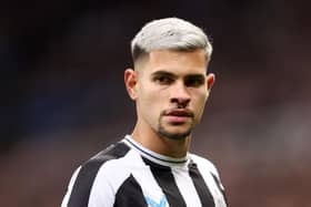 Newcastle United's Bruno Guimaraes spoke to Claudio Cacapa before joining the club.