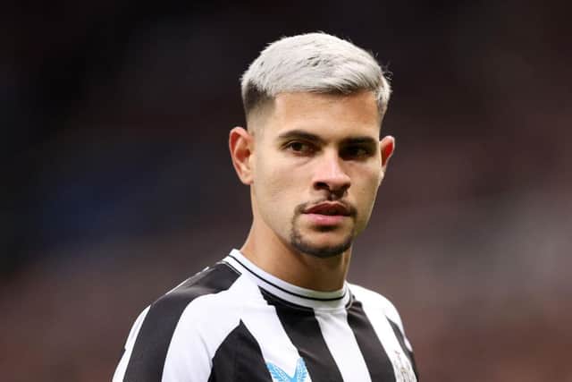 Newcastle United's Bruno Guimaraes spoke to Claudio Cacapa before joining the club.