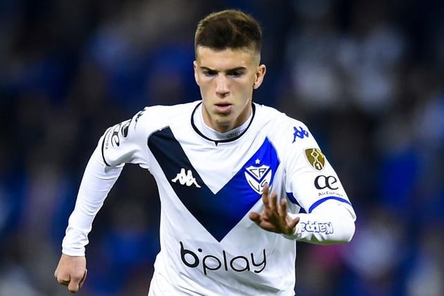 The young Argentine midfielder looks destined to sign for a Premier League team in the not too distant future with both Manchester City and Newcastle eyeing his signature. Perrone has made a huge impression whilst at Velez Sarsfield and is someone that is comfortable playing either as a central midfielder, or in a deeper role.