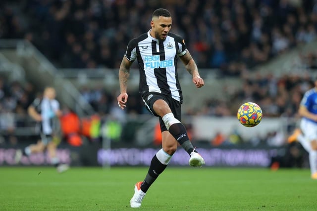 He’s had to be patient for starts recently but Lascelles has shown that he can be relied upon when asked to start. He did well at Stamford Bridge in this formation and hopefully this week is no different.