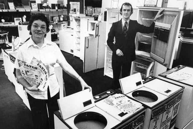 Twin tub washing machines on show at Jarrow Rediffusion shop 45 years ago.