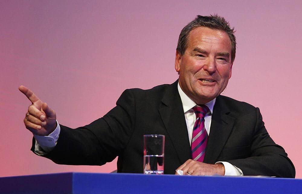 Jeff Stelling.