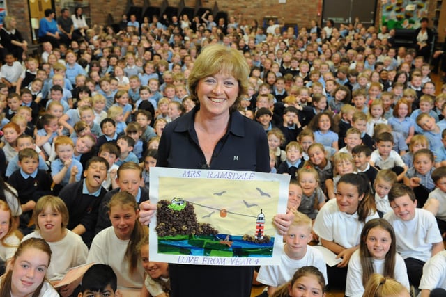 Mortimer Primary School teacher Lesley Ramsdale in 2015. She was retiring after 36 years at the school.