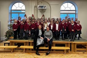 Valley View Primary Choir Mrs J McGurk Kate Osborne MP