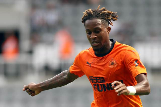 Rolando Aarons.