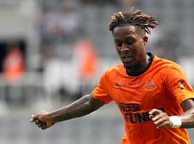 Rolando Aarons.