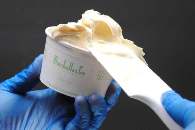 Minchella & Co has scooped a national award for its peach flavour vegan ice cream.