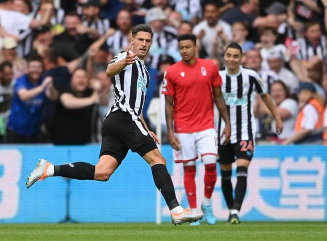NEWCASTLE UPON TYNE, ENGLAND - AUGUST 06: Fabian Schar of Newcastle United celebrates scoring their side's first goal during the Premier League match between Newcastle United and Nottingham Forest at St. James Park on August 06, 2022 in Newcastle upon Tyne, England. (Photo by Stu Forster/Getty Images)