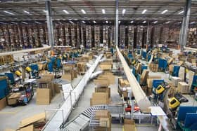 Amazon is offering new starters a £1,000 bonus
