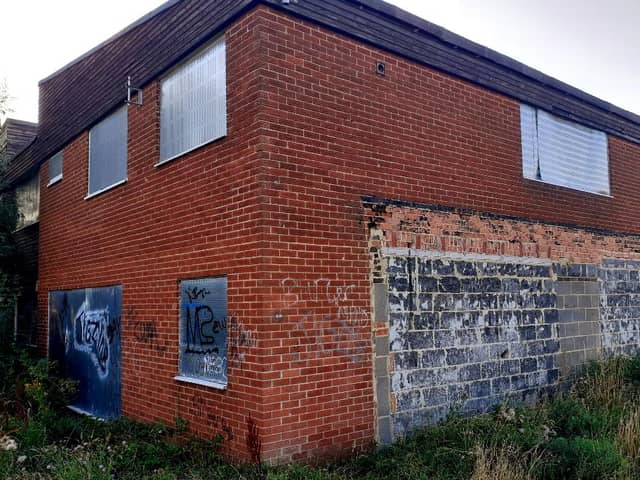 Perth Green House can't be demolished until bats decide to live elsewhere.